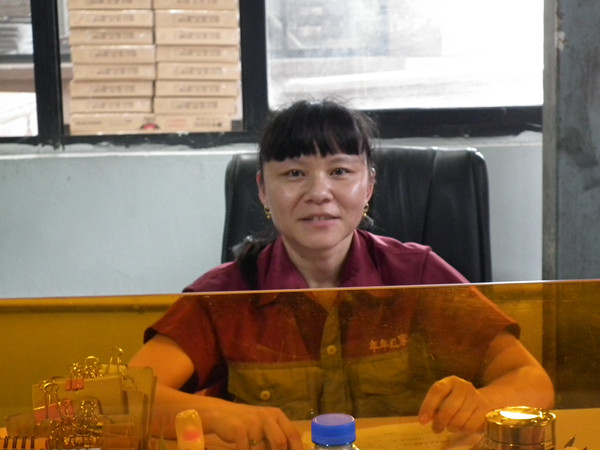 ，因?yàn)樗齻儤?lè)觀開(kāi)朗的性格感染了我們