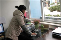 鴻業(yè)盛大辦公家具如何保潔？